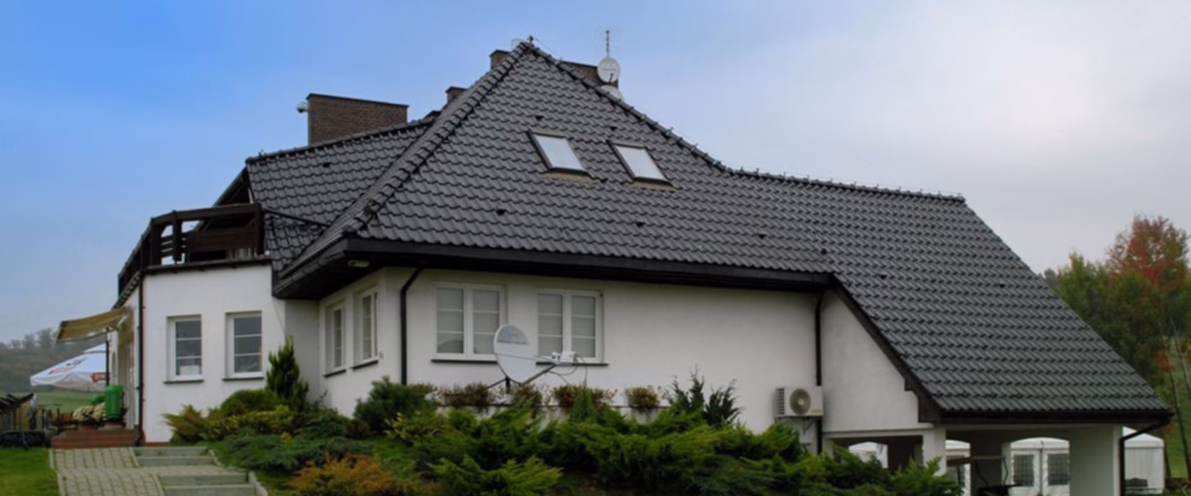 Jaka blachodachówka jest lepsza, mat czy połysk?