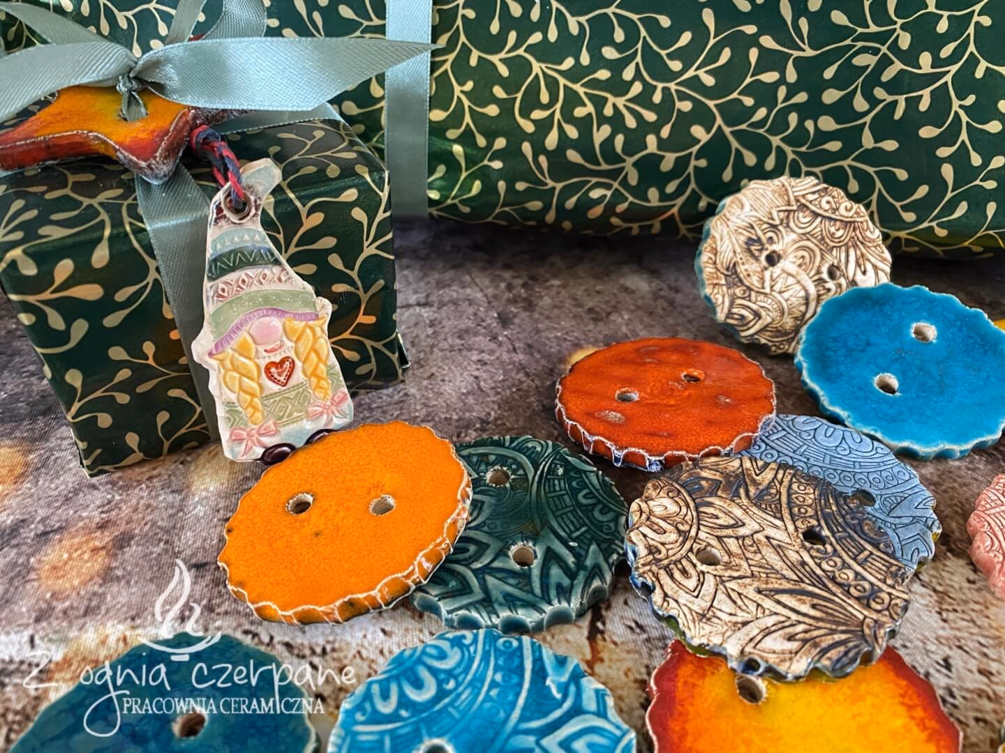 Czy guziki ceramiczne są trwałe?