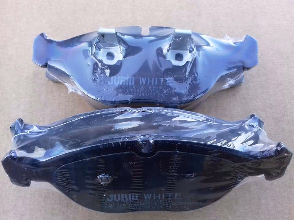 Czy AMG ma ceramiczne hamulce?