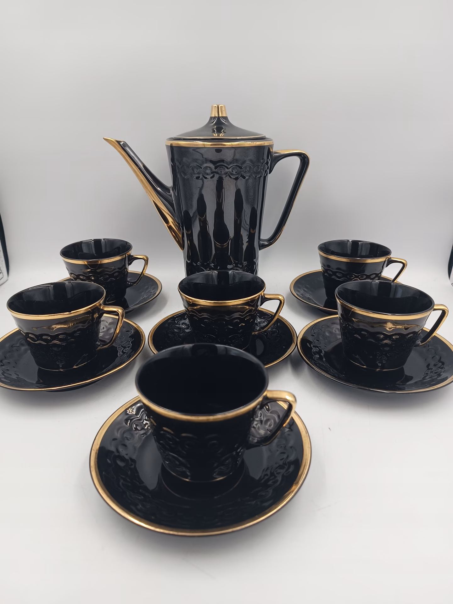 Czy porcelanę z Chodzieży można myć w zmywarce?