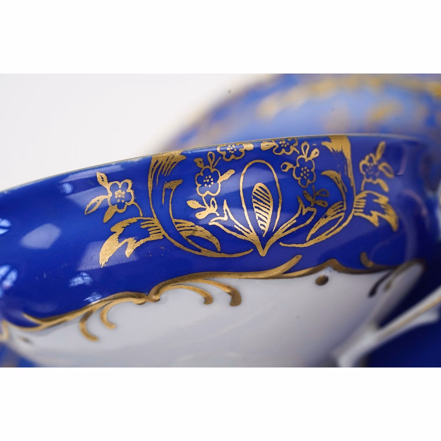 Dlaczego mówi się niebieskie migdały?