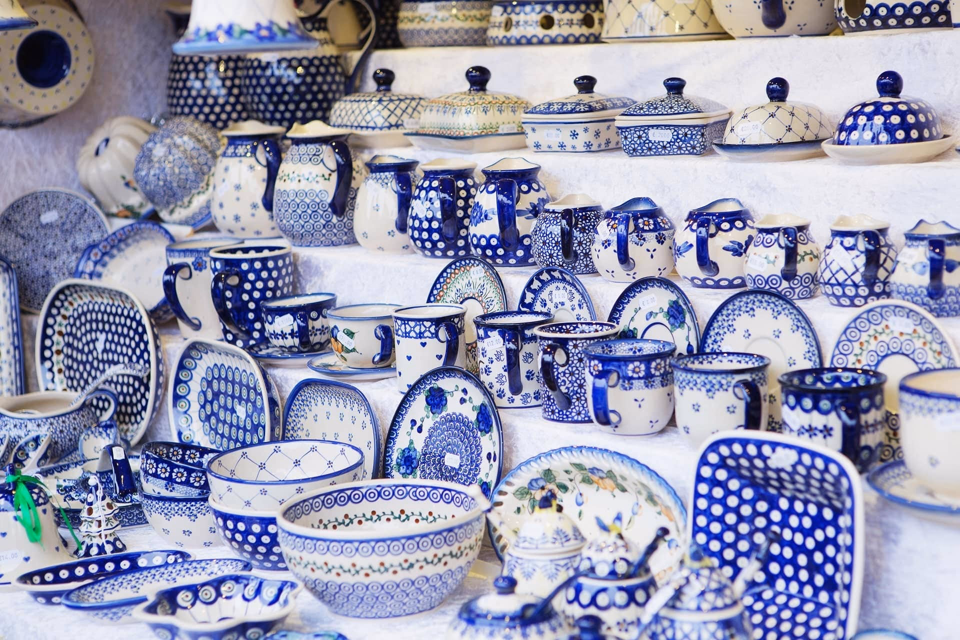 Czy tlenek manganu jest stosowany w ceramice?