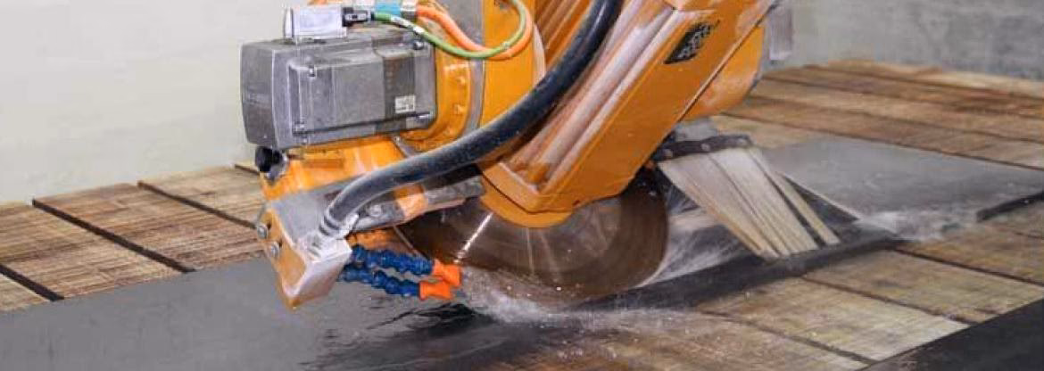 Czym się różni terakota od płytek ceramicznych?