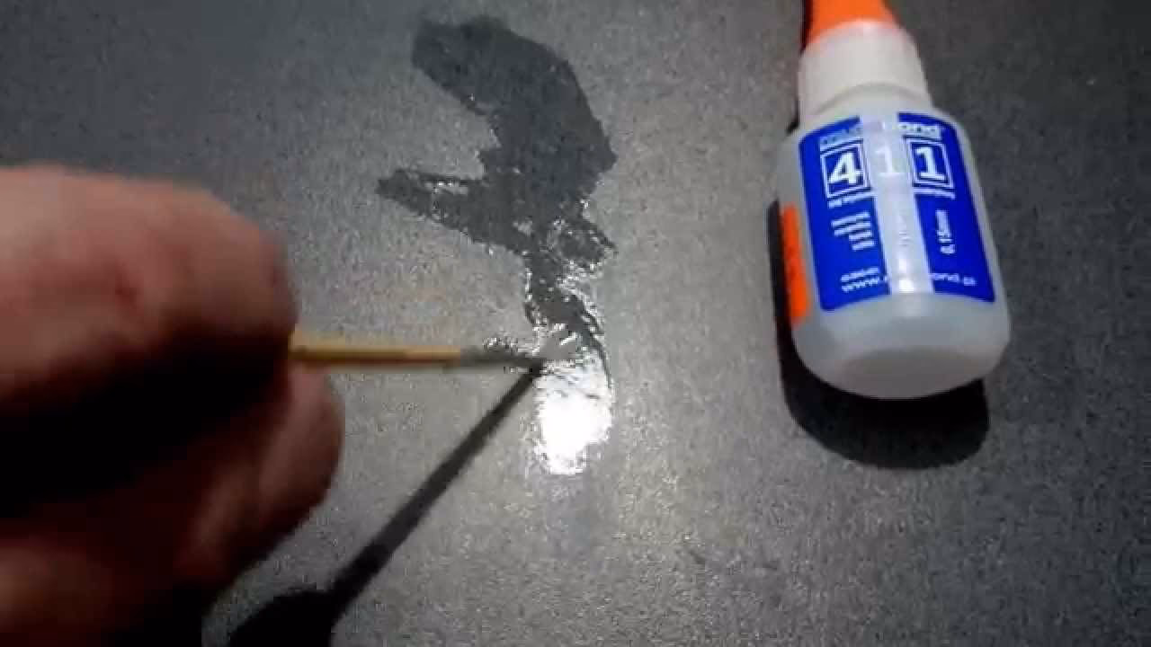 Jak usunąć zaschnięty klej Super Glue?