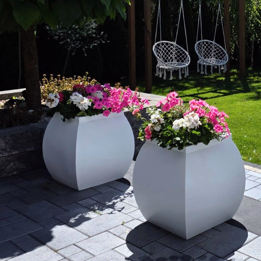 Ile litrów ziemi do doniczki 60 cm?