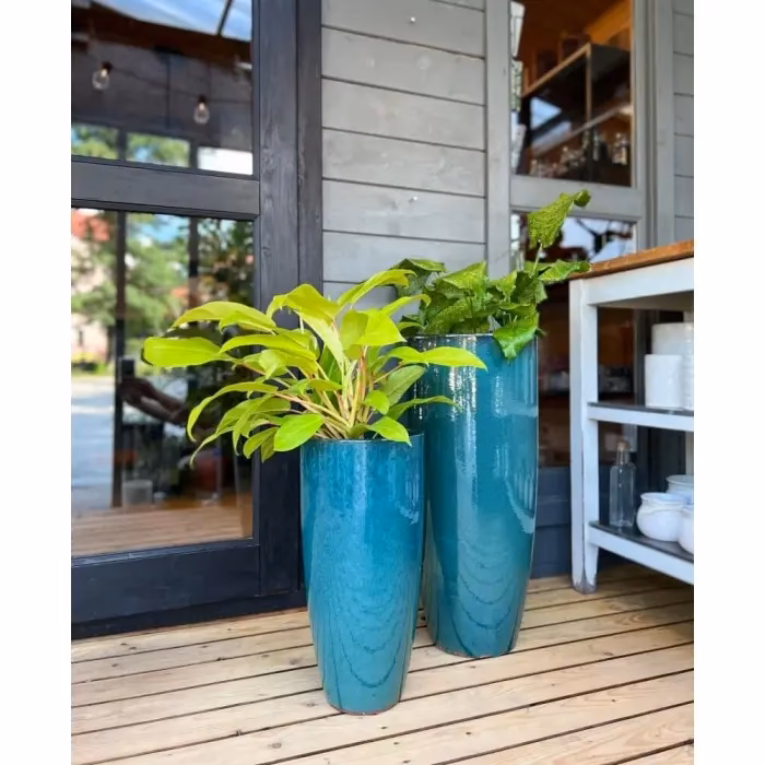 Czy doniczki ceramiczne można zostawić na zewnątrz?