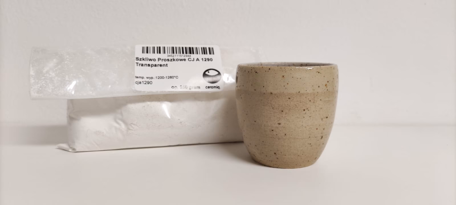 Jakie są domowe sposoby na usunięcie naklejki?