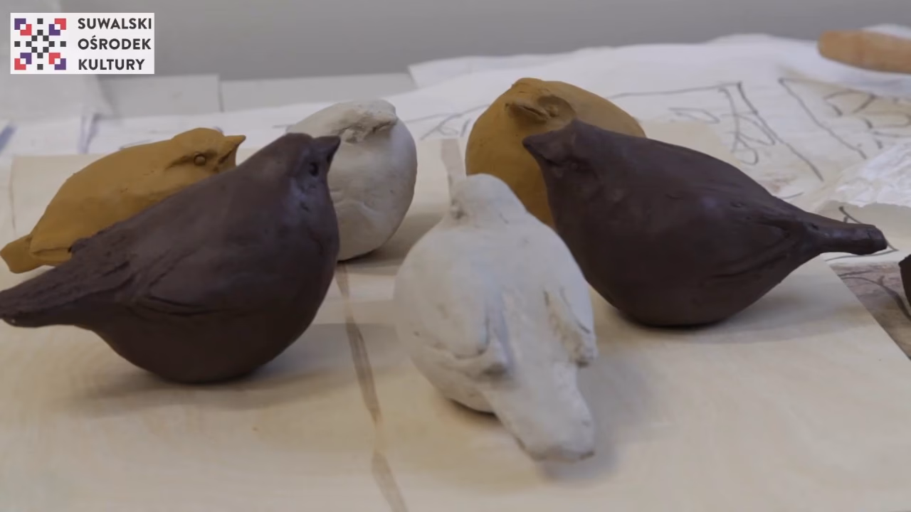 Jak łatwo zrobić gliniane ptaki?