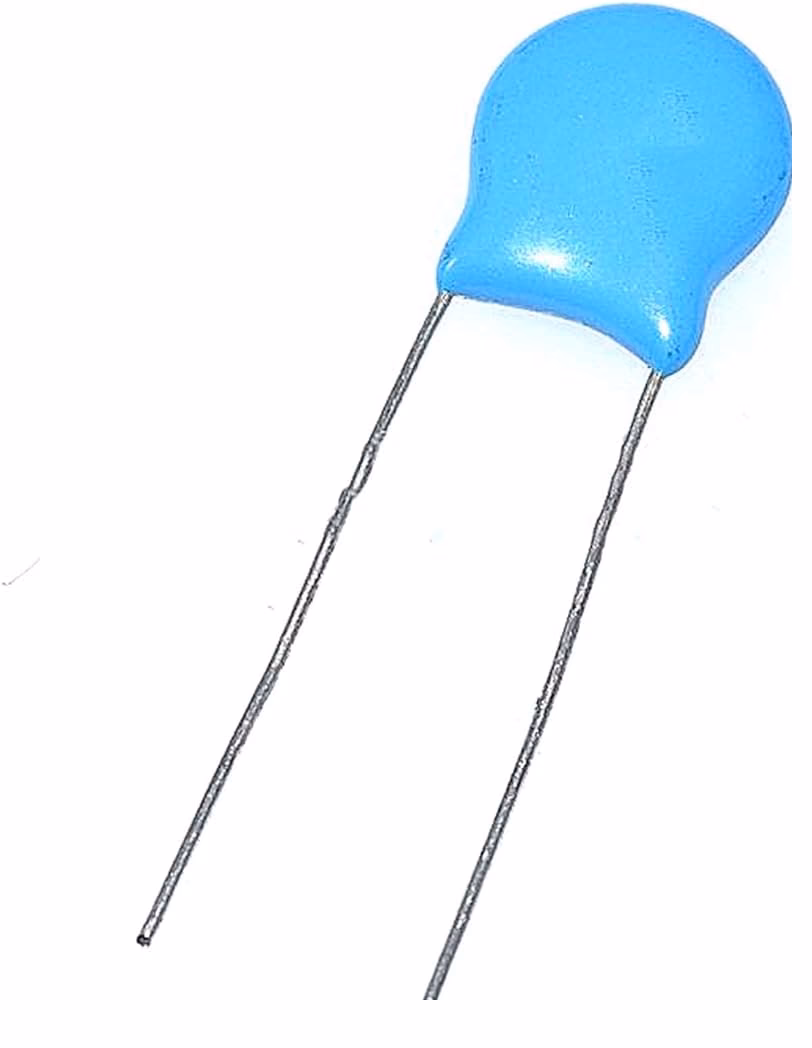 Czym się różni kondensator elektrolityczny od ceramicznego?