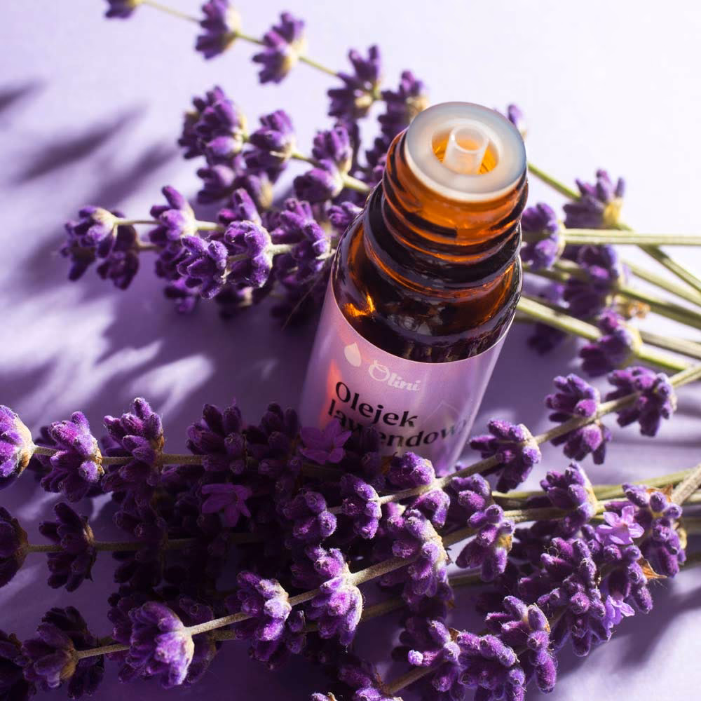 Czy olejek lawendowy można stosować na twarz?