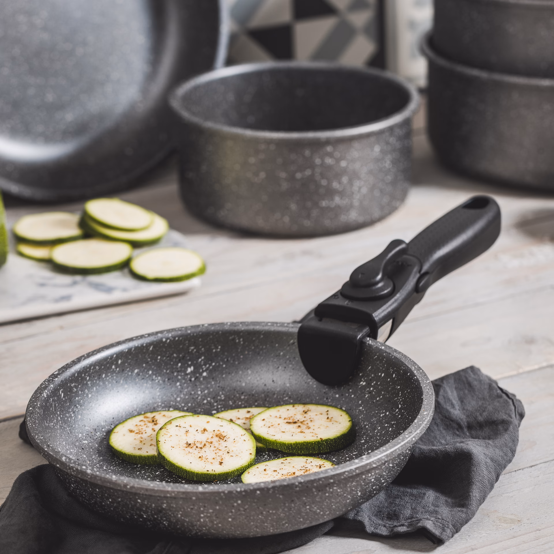 Czy patelnie Ambition są dobre?