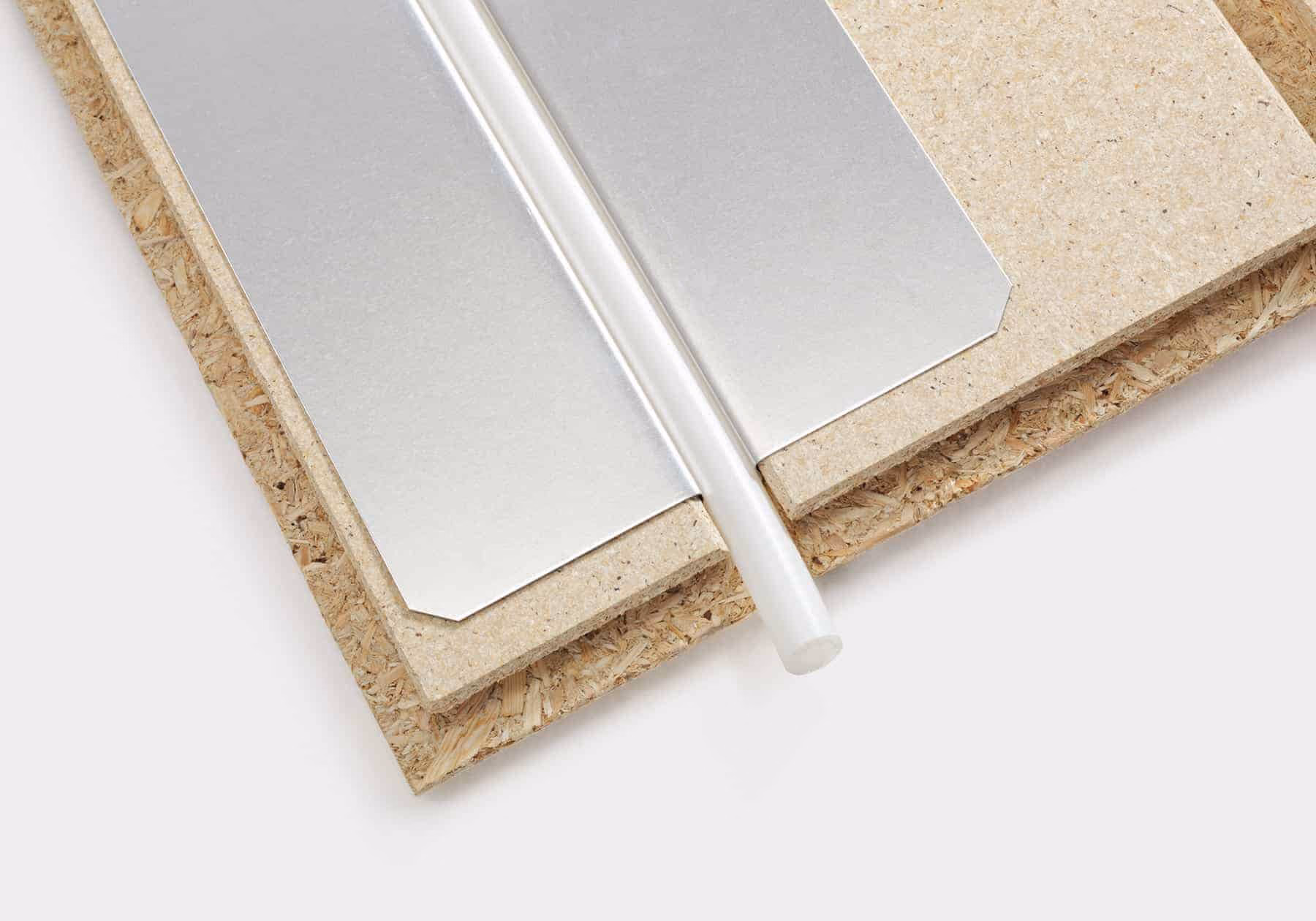 Czy na płytę MFP można kłaść płytki?