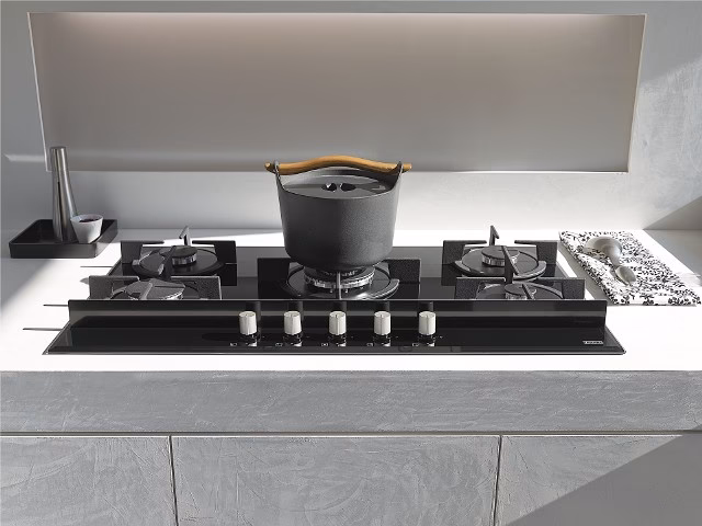 Jakie są wady wbudowanej płyty gazowej?