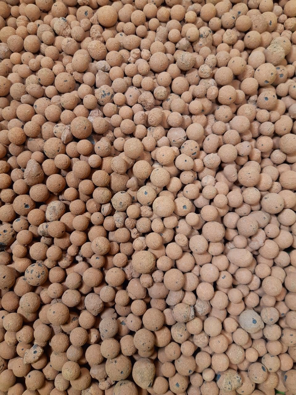 Czym jest podłoże ceramiczne porcelanowe?