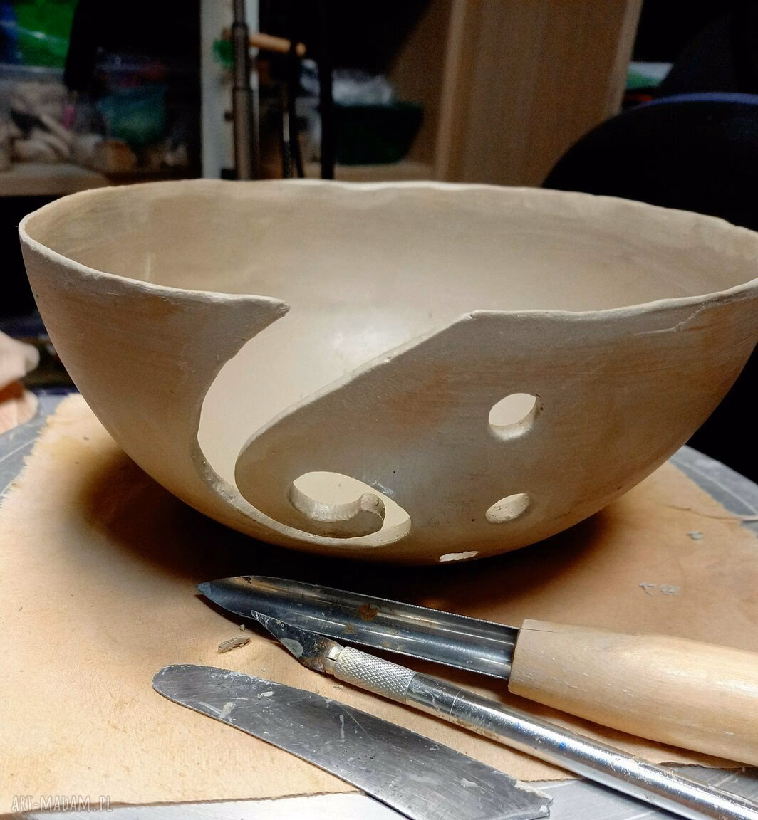 Z jakiego materiału najlepiej wykonać miskę na włóczkę?