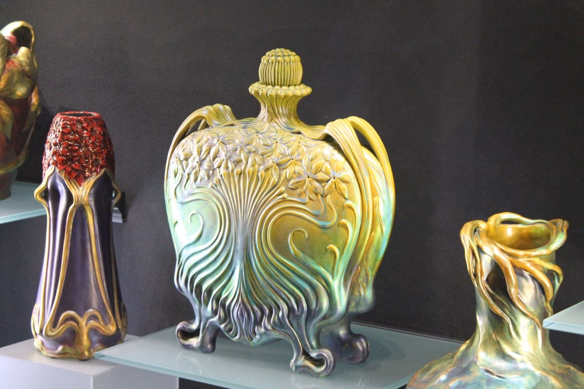 Na czym polega secesja?