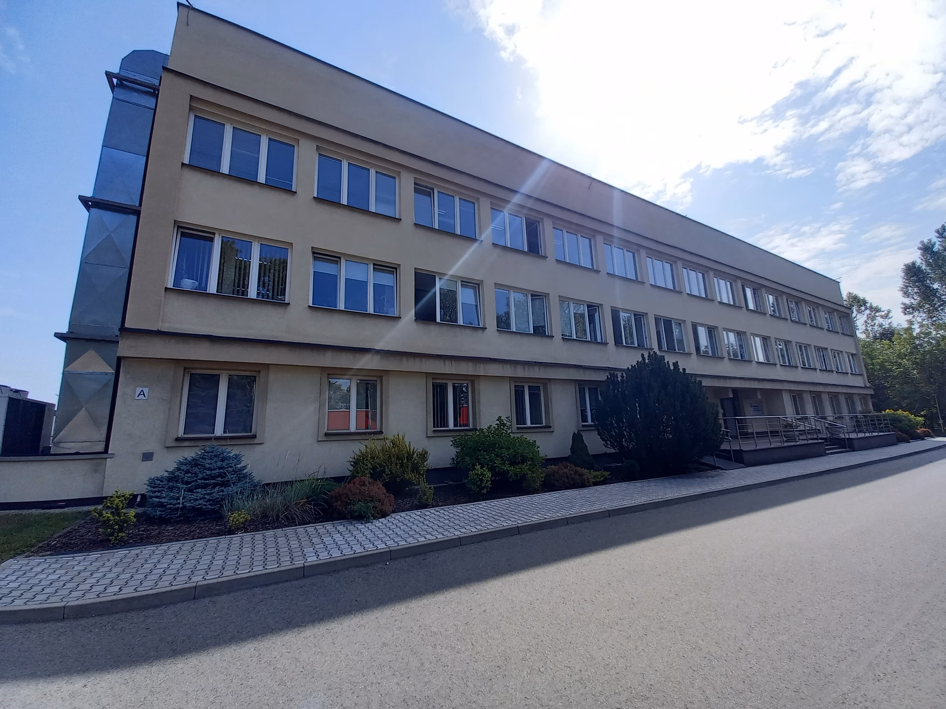 Pod kogo podlega sieć badawcza Łukasiewicz?