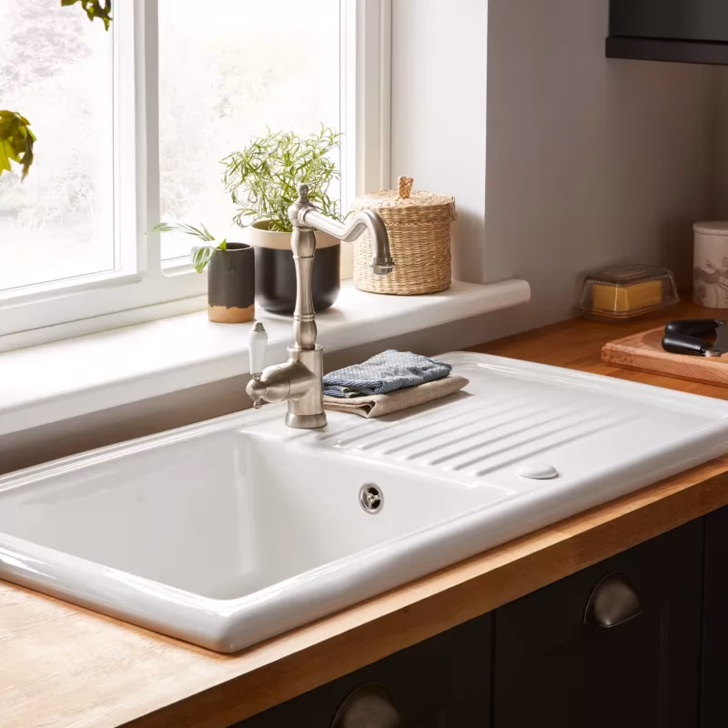 Czy zlewy ceramiczne pękają?